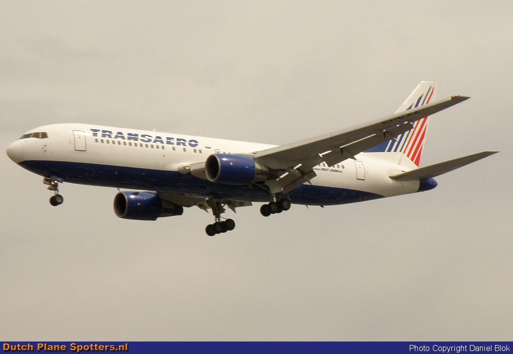 EI-CXZ Boeing 767-200 Transaero by Daniel Blok