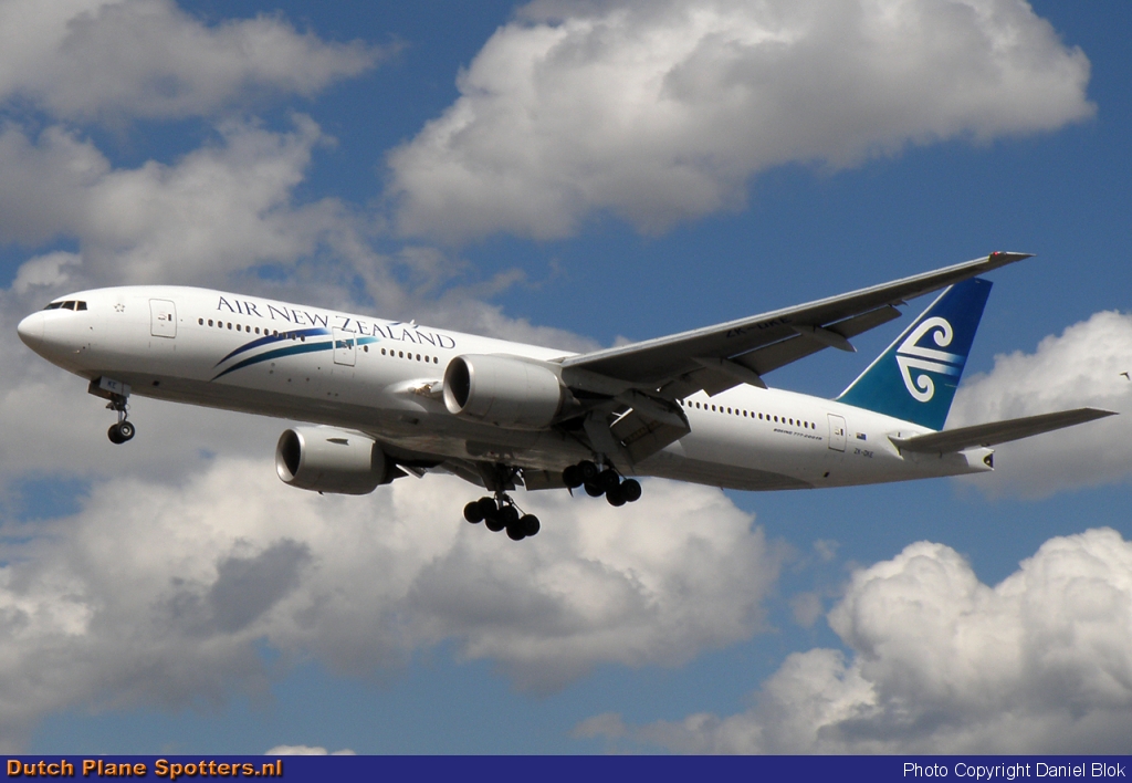 ZK-OKE Boeing 777-200 Air New Zealand by Daniel Blok