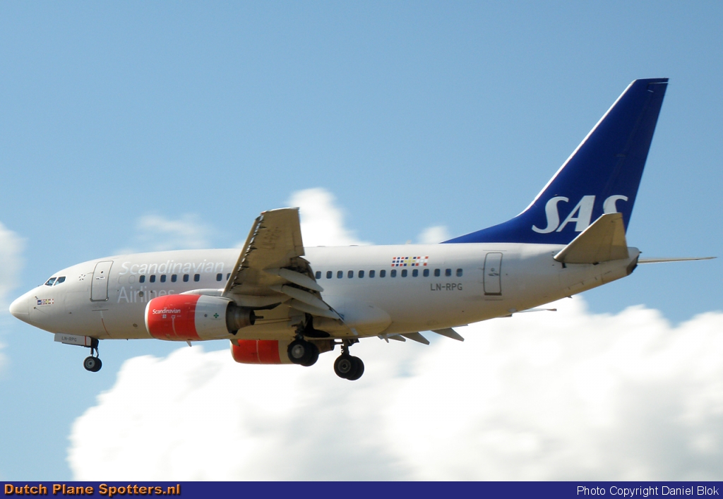LN-RPG Boeing 737-600 SAS Scandinavian Airlines by Daniel Blok