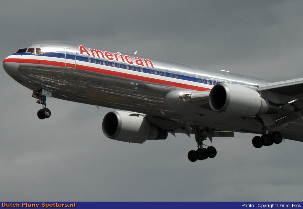 N381AN Boeing 767-300 American Airlines by Daniel Blok