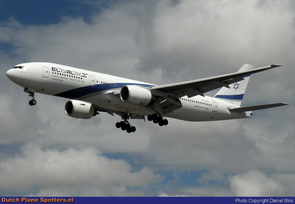 4X-ECA Boeing 777-200 El Al Israel Airlines by Daniel Blok