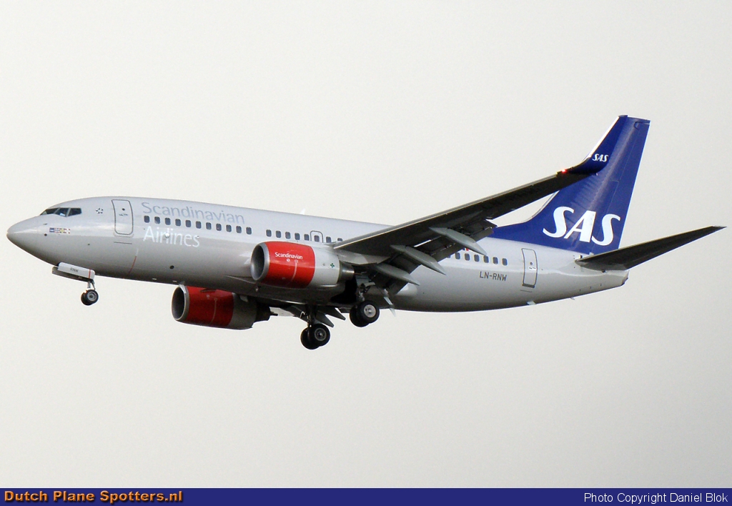 LN-RNW Boeing 737-700 SAS Scandinavian Airlines by Daniel Blok