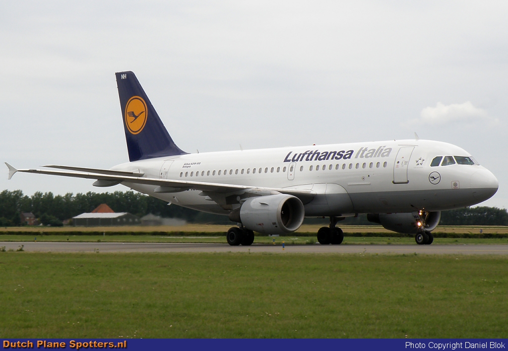 D-AKNH Airbus A319 Lufthansa Italia by Daniel Blok