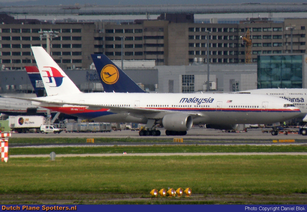 9M-MRB Boeing 777-200 Malaysia Airlines by Daniel Blok