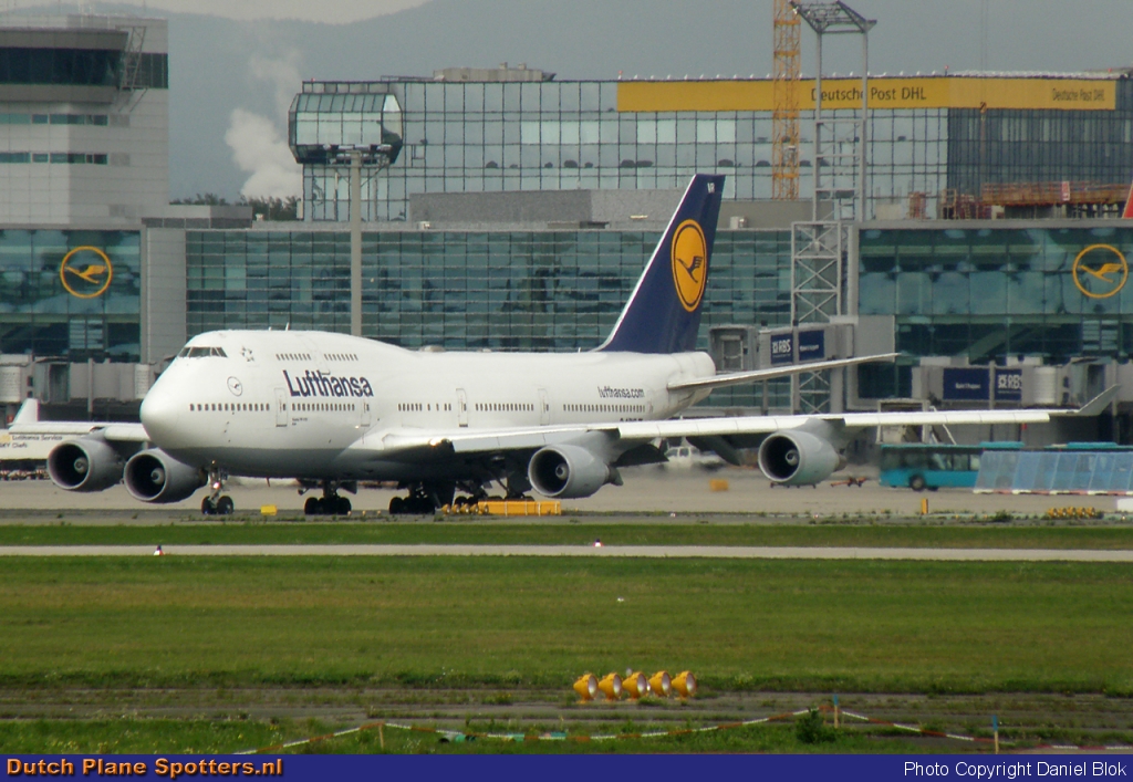 D-ABVR Boeing 747-400 Lufthansa by Daniel Blok