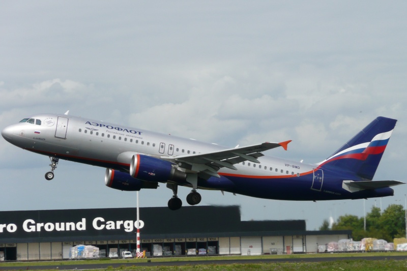 VP-BWD Airbus A320 Aeroflot - Russian Airlines by dutchnoob