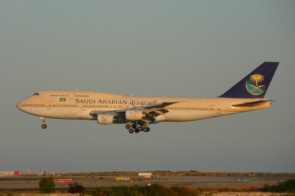 HZ-AIN Boeing 747-300 Saudi Arabian Airlines by dutchnoob