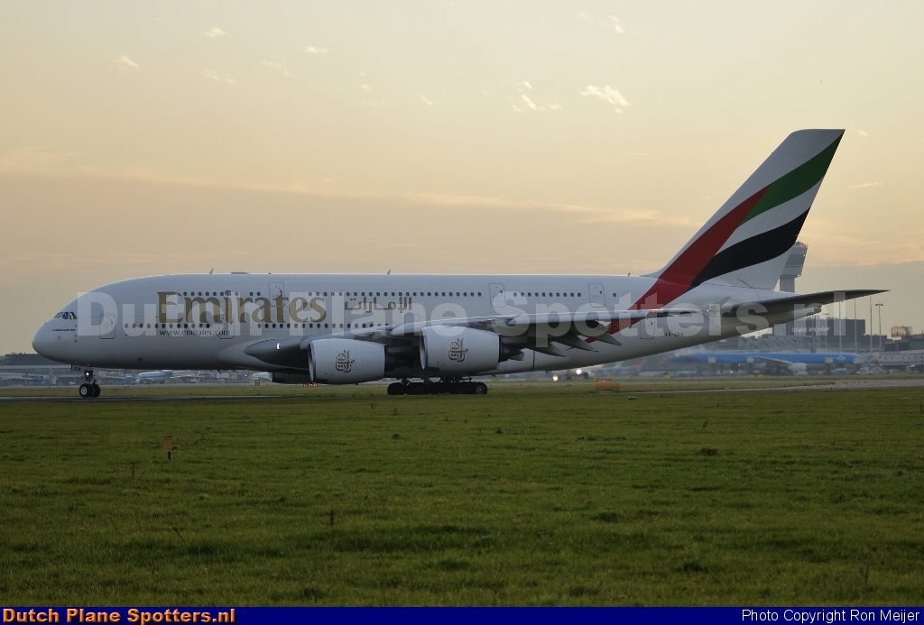A6-EDS Airbus A380-800 Emirates by Ron Meijer