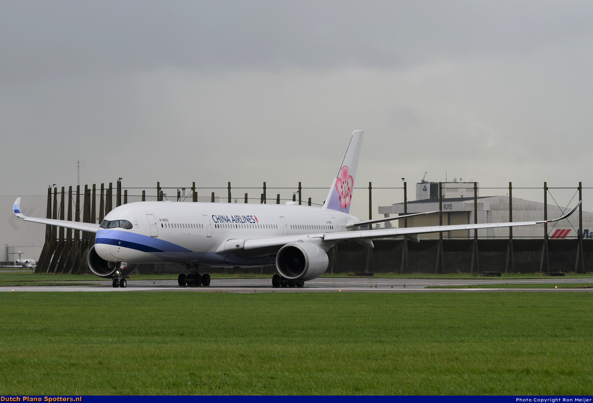 B-18902 Airbus A350-900 China Airlines by Ron Meijer