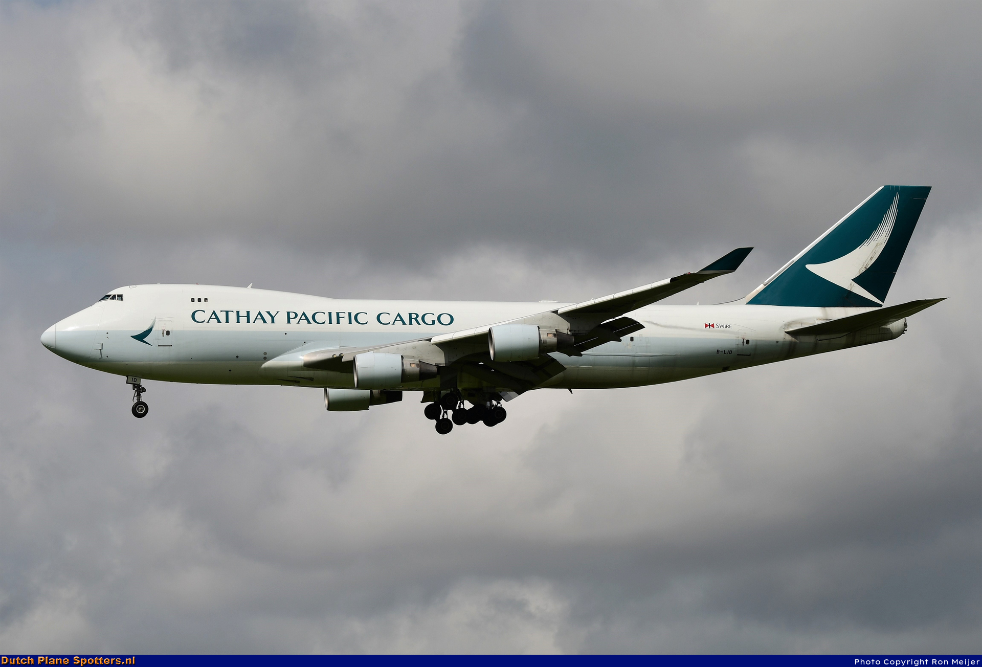 B-LID Boeing 747-400 Cathay Pacific Cargo by Ron Meijer
