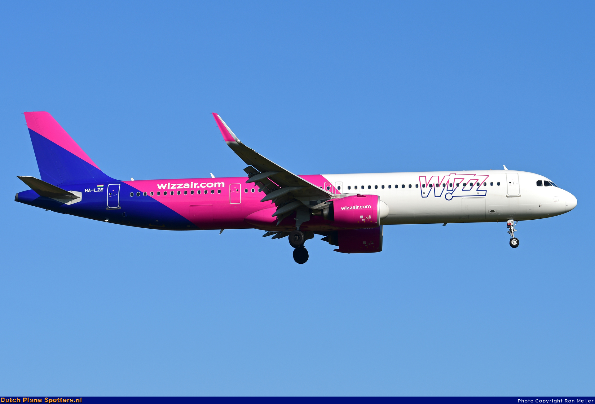 HA-LZE Airbus A321neo Wizz Air by Ron Meijer