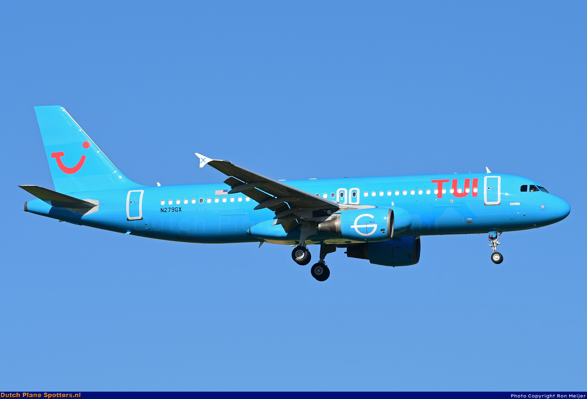 N279GX Airbus A320 GlobalX Airlines (TUI Airlines Netherlands) by Ron Meijer
