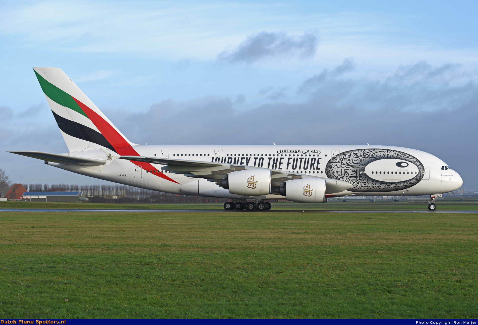 A6-EEJ Airbus A380-800 Emirates by Ron Meijer