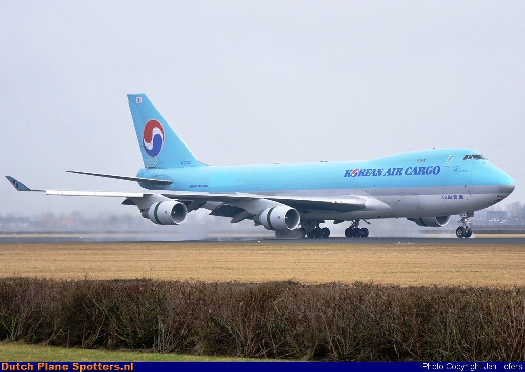 HL7602 Boeing 747-400 Korean Air Cargo by Jan Lefers