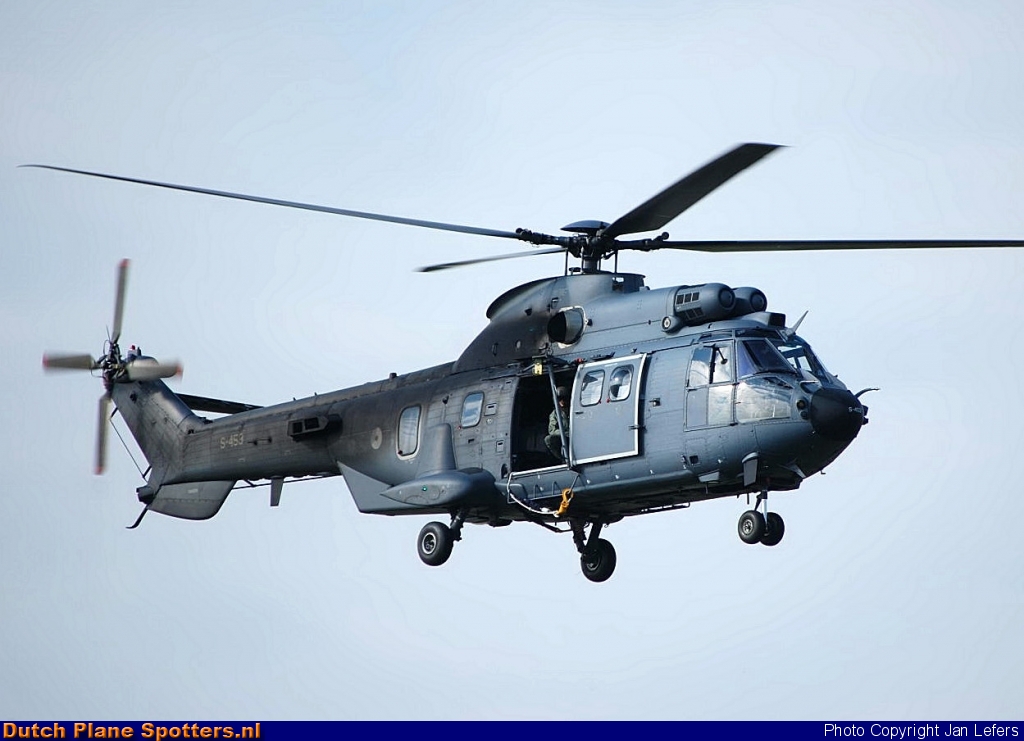 S-453 Eurocopter AS532 Cougar MIL - Dutch Royal Air Force by Jan Lefers