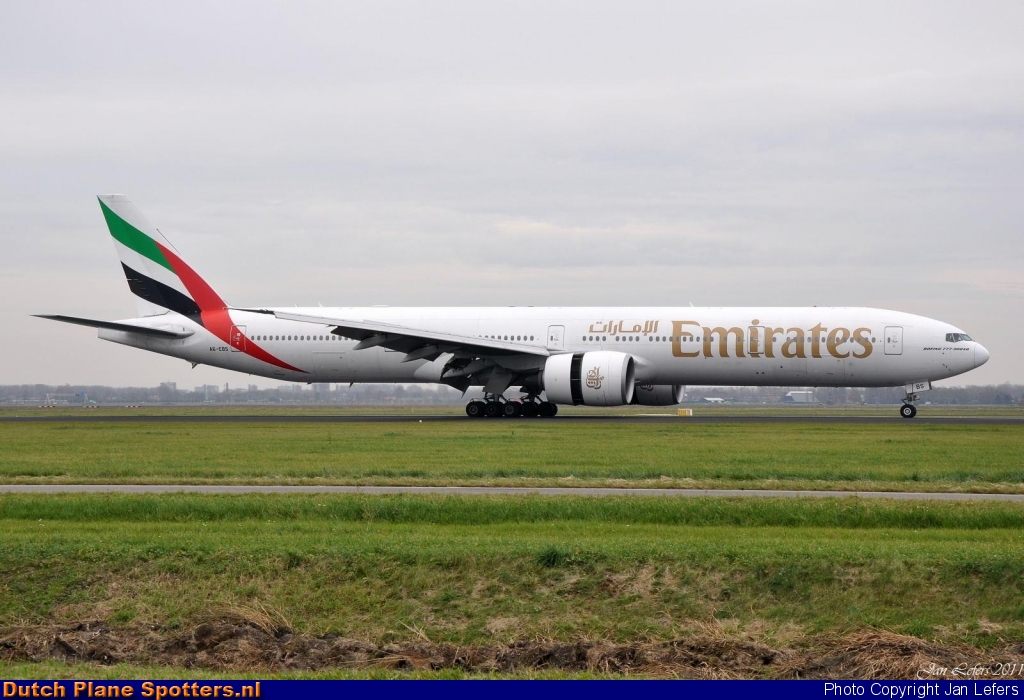 A6-EBS Boeing 777-300 Emirates by Jan Lefers