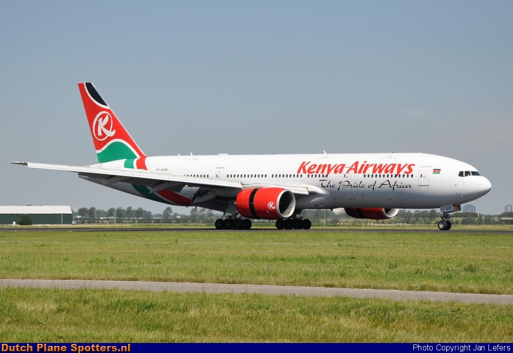 5Y-KQS Boeing 777-200 Kenya Airways by Jan Lefers