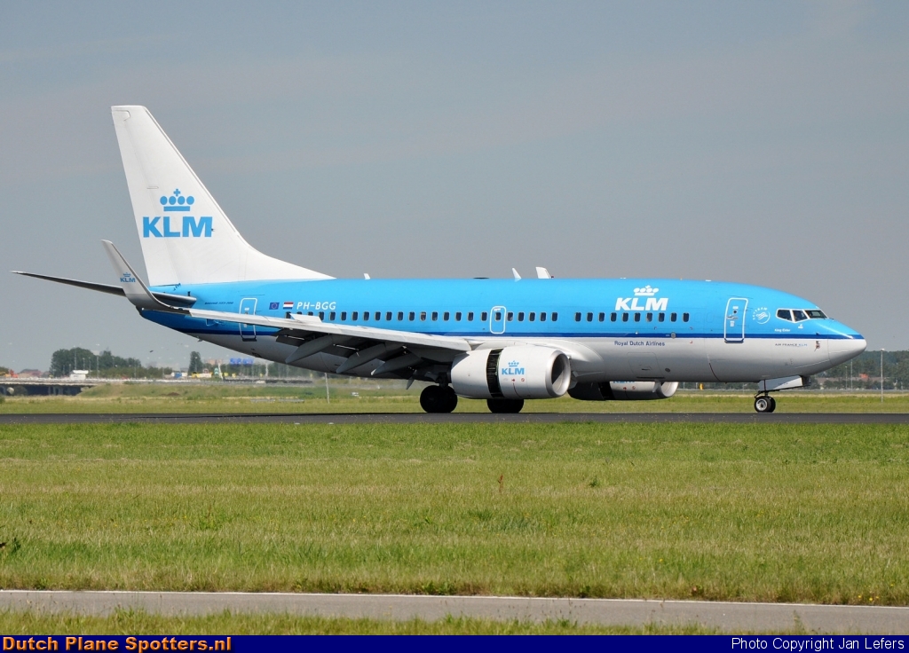 PH-BGG Boeing 737-700 KLM Royal Dutch Airlines by Jan Lefers