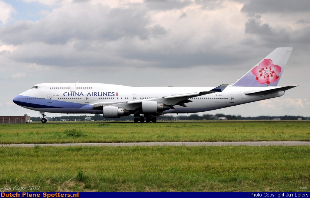 B-18201 Boeing 747-400 China Airlines by Jan Lefers