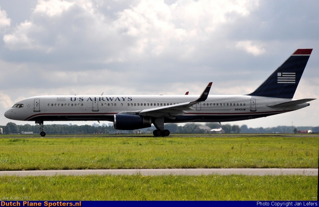 N942UW Boeing 757-200 US Airways by Jan Lefers