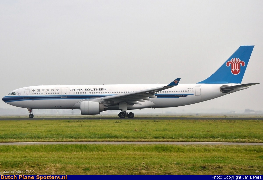 B-6135 Airbus A330-200 China Southern by Jan Lefers
