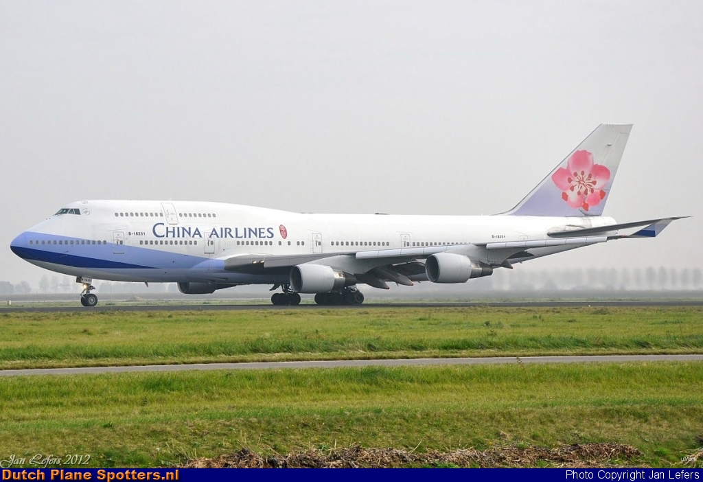 B-18251 Boeing 747-400 China Airlines by Jan Lefers