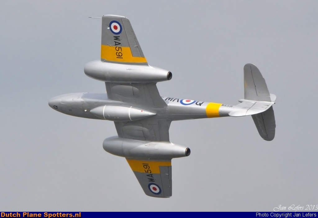 G-BWMF Gloster Meteor Private by Jan Lefers