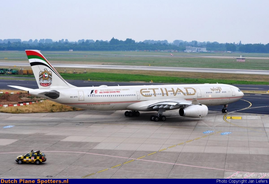 A6-AFE Airbus A330-300 Etihad by Jan Lefers