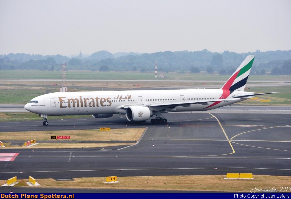 A6-EBD Boeing 777-300 Emirates by Jan Lefers