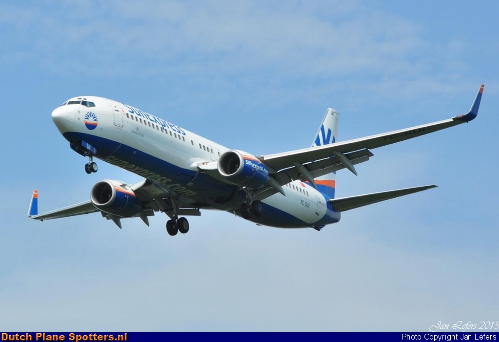 TC-SUI Boeing 737-800 SunExpress by Jan Lefers