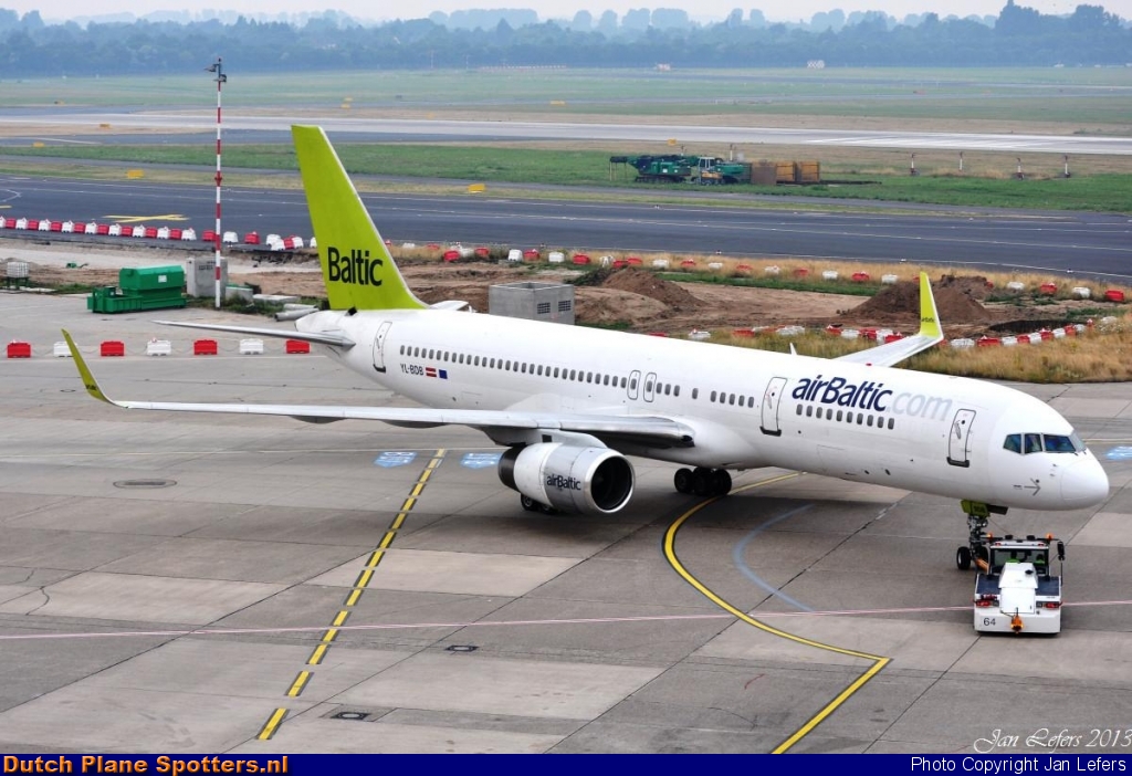 YL-BDB Boeing 757-200 Air Baltic by Jan Lefers