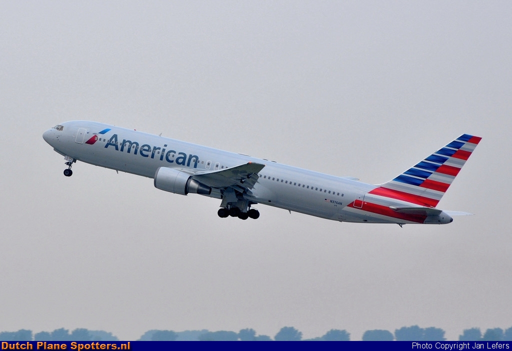 N376AN Boeing 767-300 American Airlines by Jan Lefers