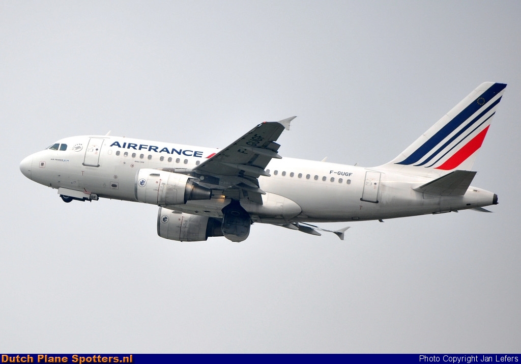 F-GUGF Airbus A318 Air France by Jan Lefers