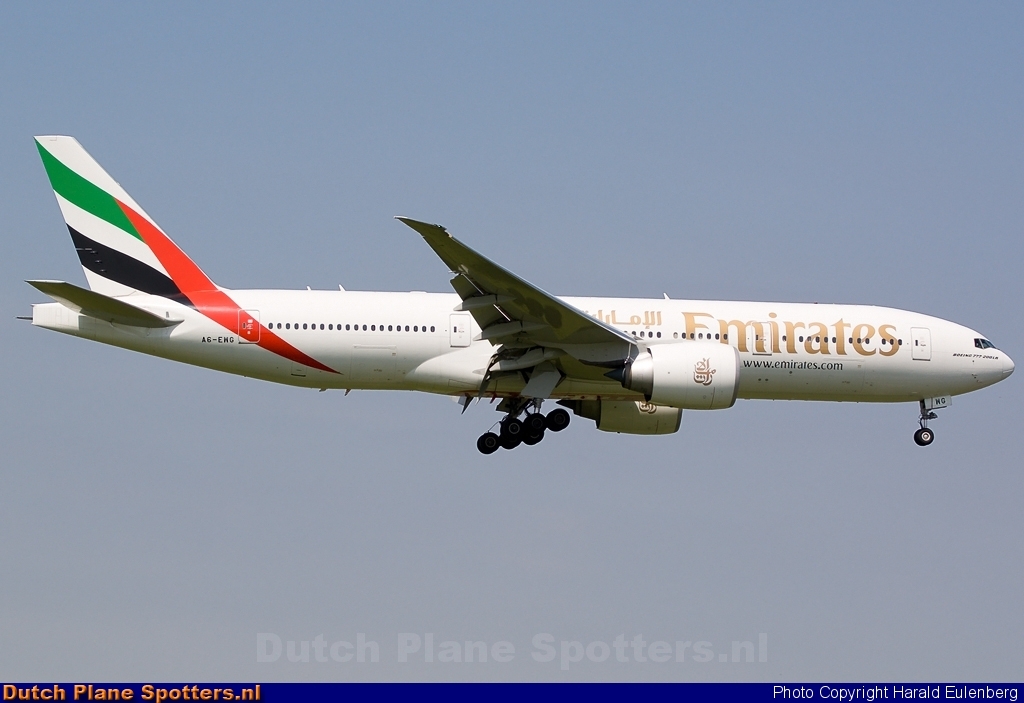A6-EWG Boeing 777-200 Emirates by Harald Eulenberg