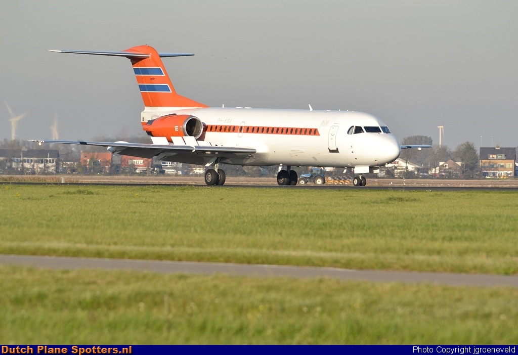 PH-KBX Fokker 70 Netherlands - Government by jgroeneveld