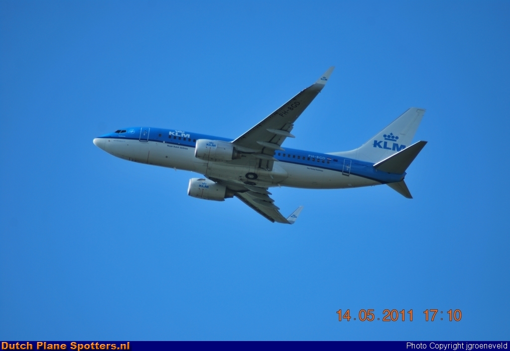 PH-BGD Boeing 737-700 KLM Royal Dutch Airlines by jgroeneveld