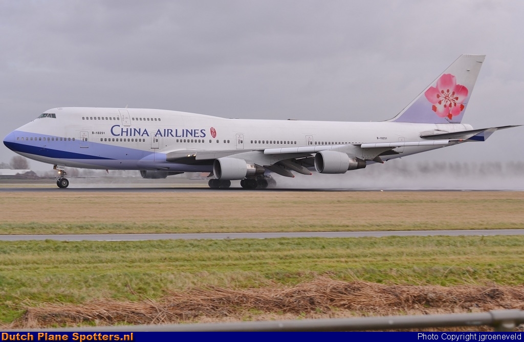 B-18251 Boeing 747-400 China Airlines by jgroeneveld