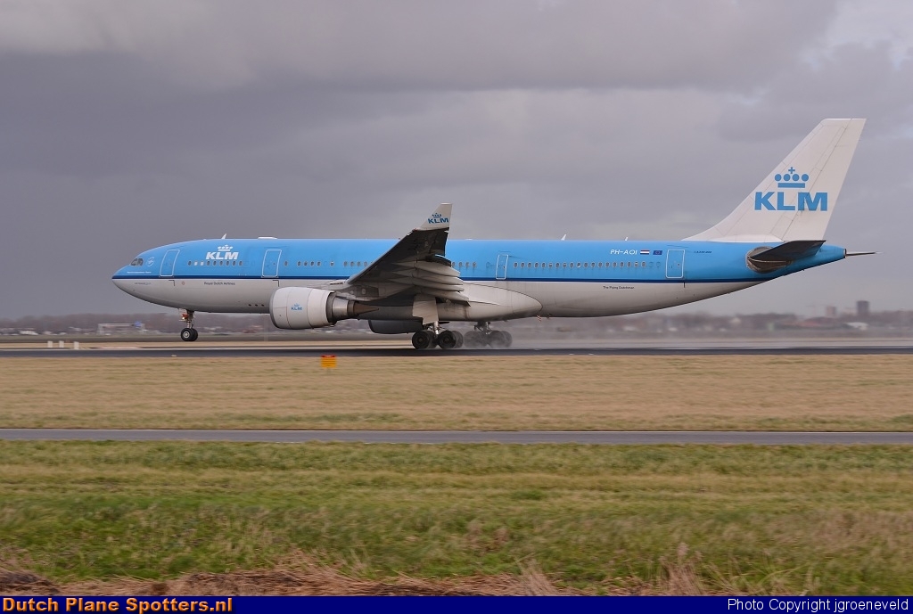 PH-AOI Airbus A330-200 KLM Royal Dutch Airlines by jgroeneveld