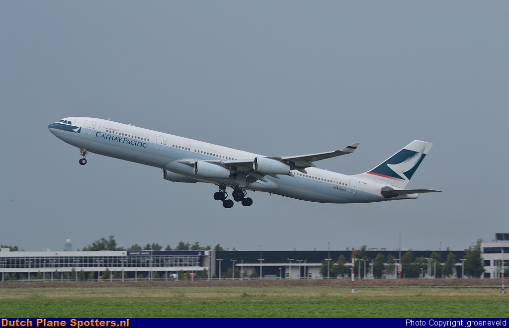 B-HXD Airbus A340-300 Cathay Pacific by jgroeneveld