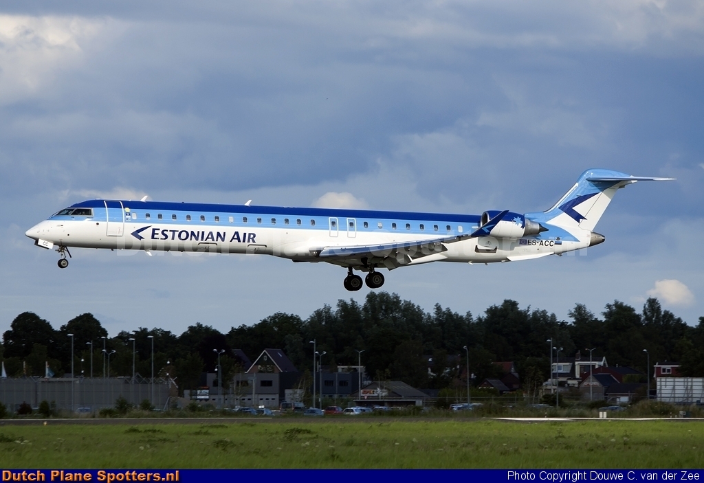 ES-ACC Bombardier Canadair CRJ900 Estonian Air by Douwe C. van der Zee