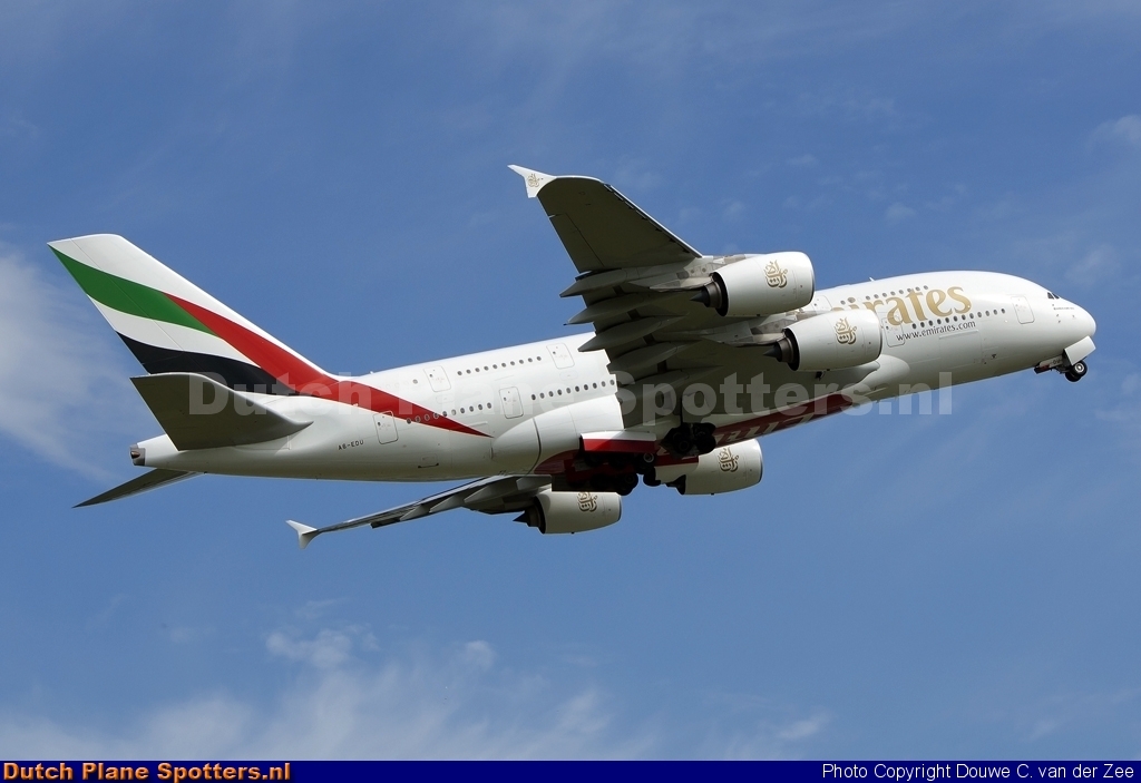 A6-EDU Airbus A380-800 Emirates by Douwe C. van der Zee