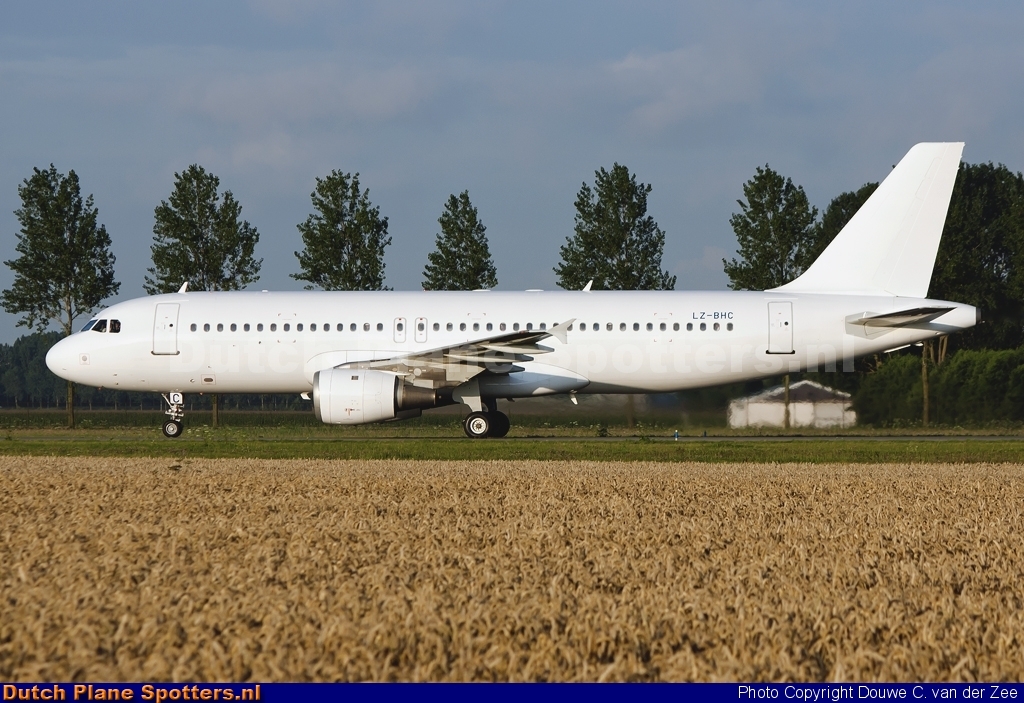 LZ-BHC Airbus A320 Balkan Holidays Air (BH Air) by Douwe C. van der Zee