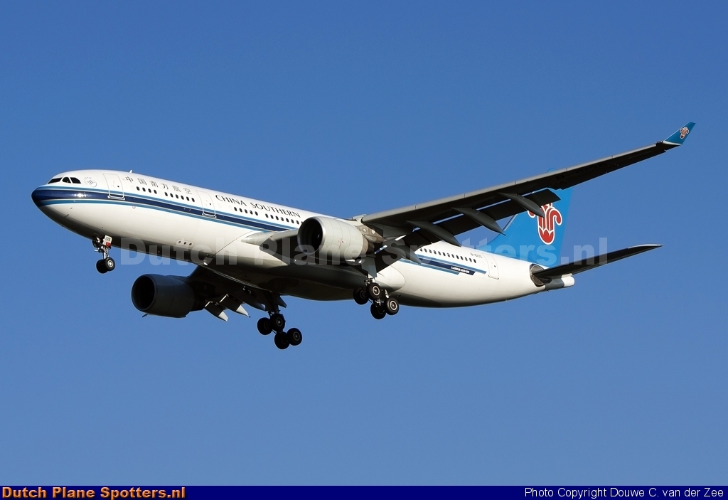 B-6135 Airbus A330-200 China Southern by Douwe C. van der Zee