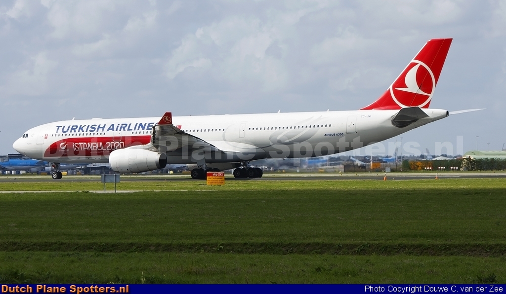 TC-JNI Airbus A330-300 Turkish Airlines by Douwe C. van der Zee