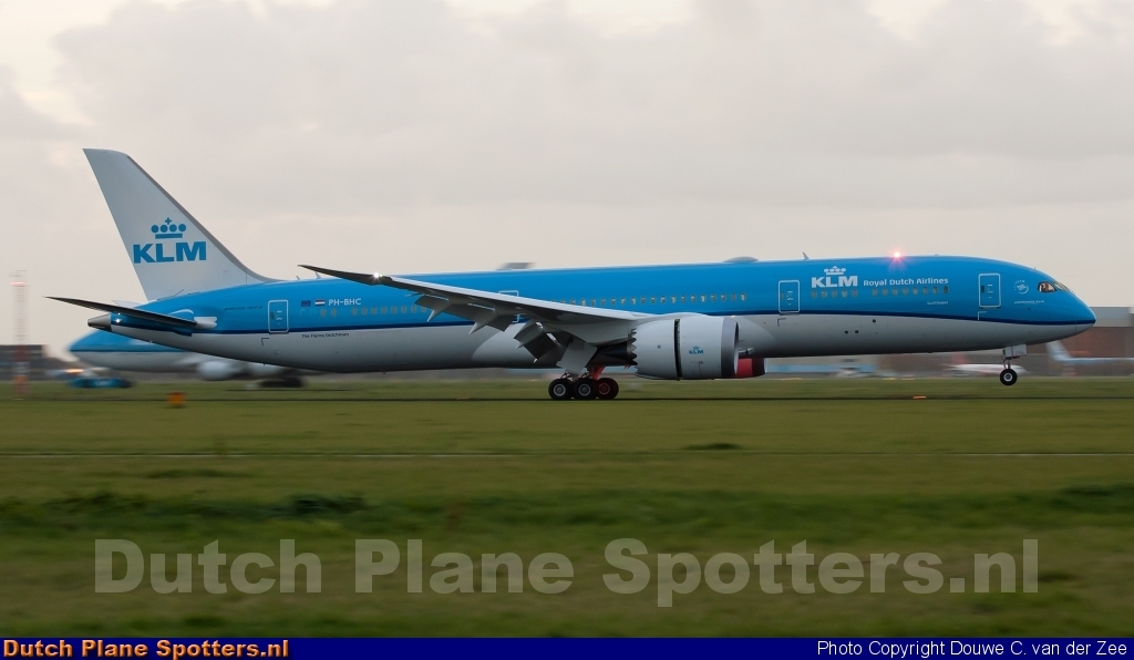 PH-BHC Boeing 787-9 Dreamliner KLM Royal Dutch Airlines by Douwe C. van der Zee