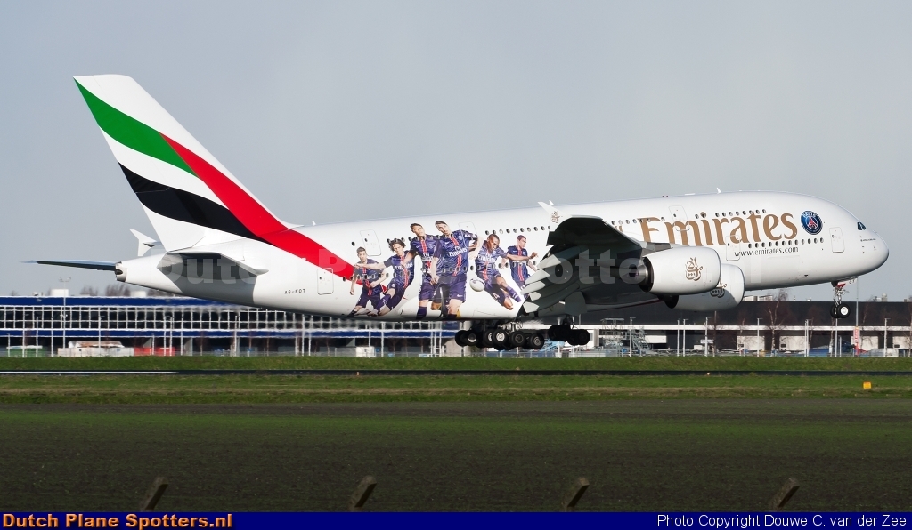 A6-EOT Airbus A380-800 Emirates by Douwe C. van der Zee