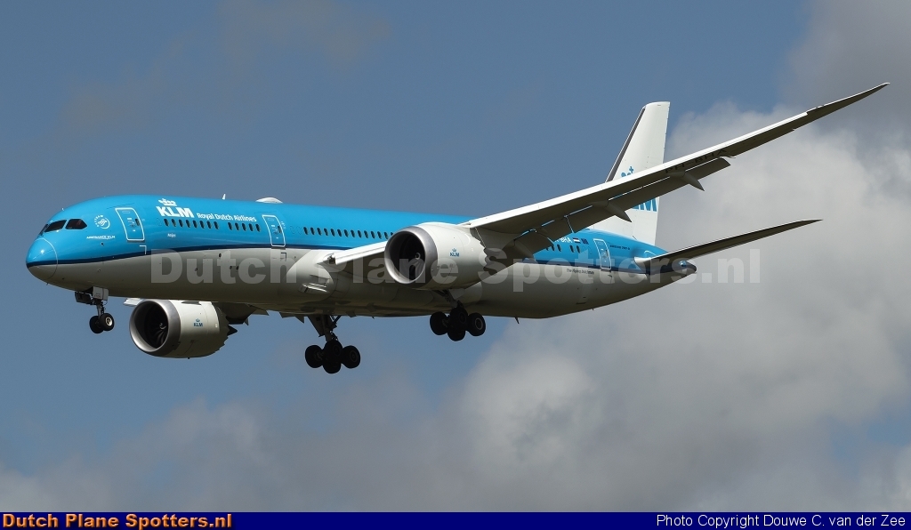 PH-BHA Boeing 787-9 Dreamliner KLM Royal Dutch Airlines by Douwe C. van der Zee