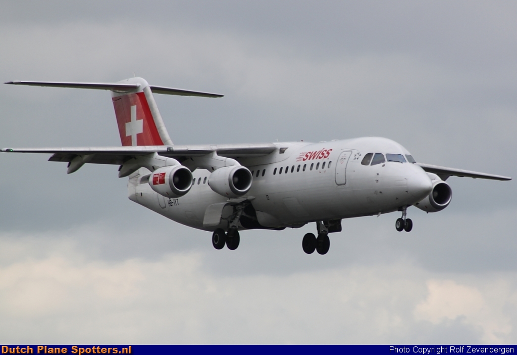 HB-IYT BAe 146 Swiss International Air Lines by Rolf Zevenbergen