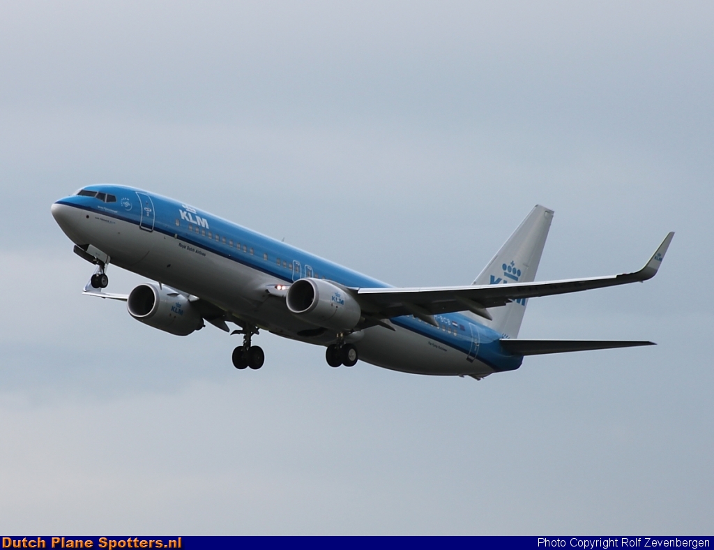 PH-BCB Boeing 737-800 KLM Royal Dutch Airlines by Rolf Zevenbergen