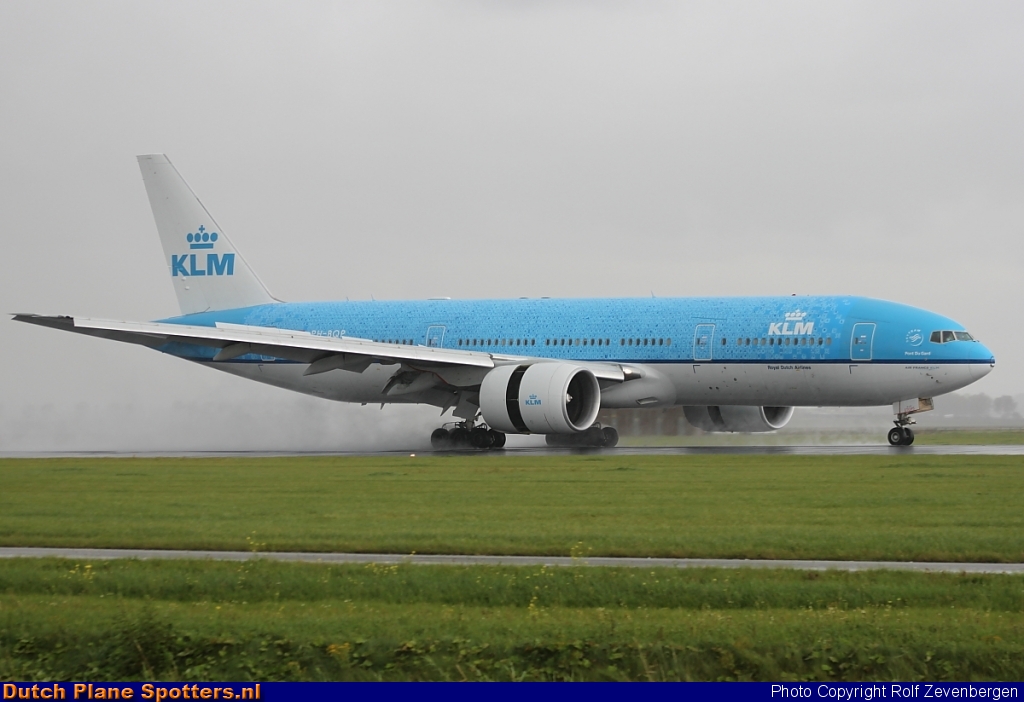 PH-BQP Boeing 777-200 KLM Royal Dutch Airlines by Rolf Zevenbergen